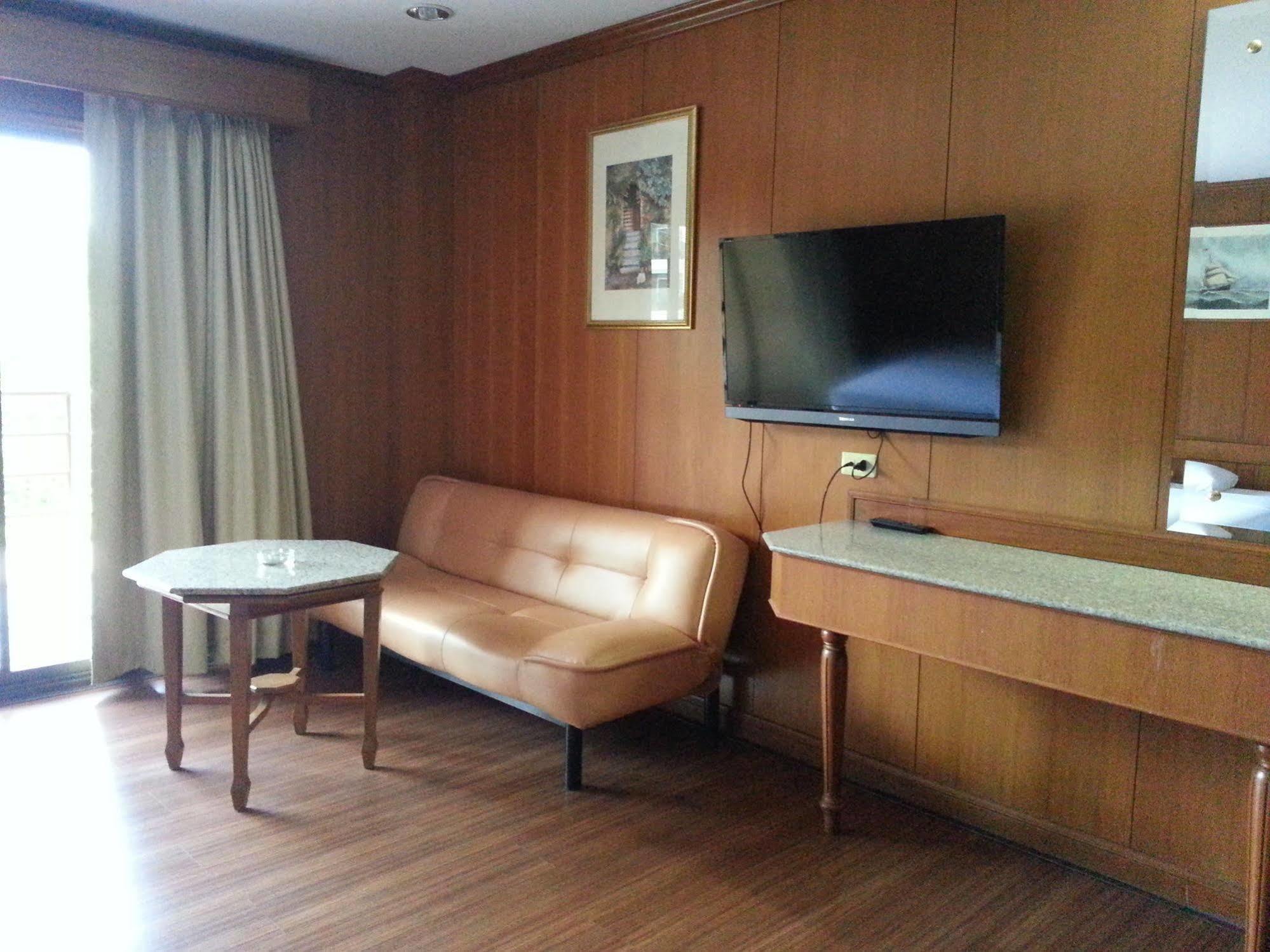 Marsi Pattaya Hotel Exterior foto