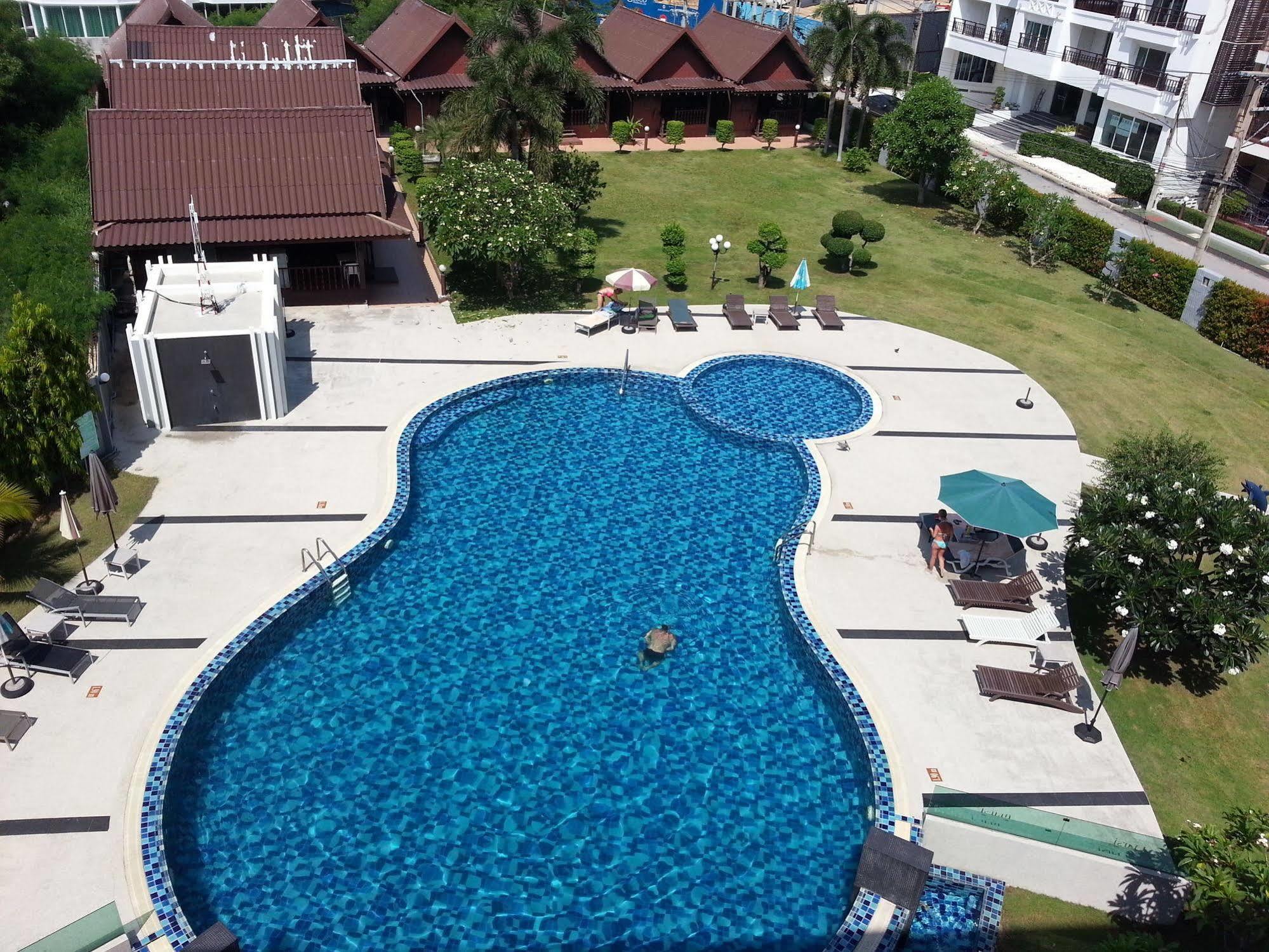 Marsi Pattaya Hotel Exterior foto